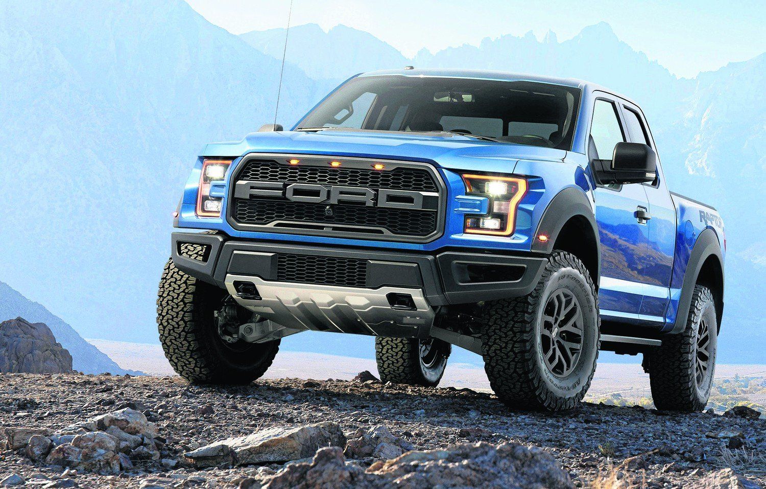 Najlepsze samochody z USA – co warto sprowadzić w 2025 roku?